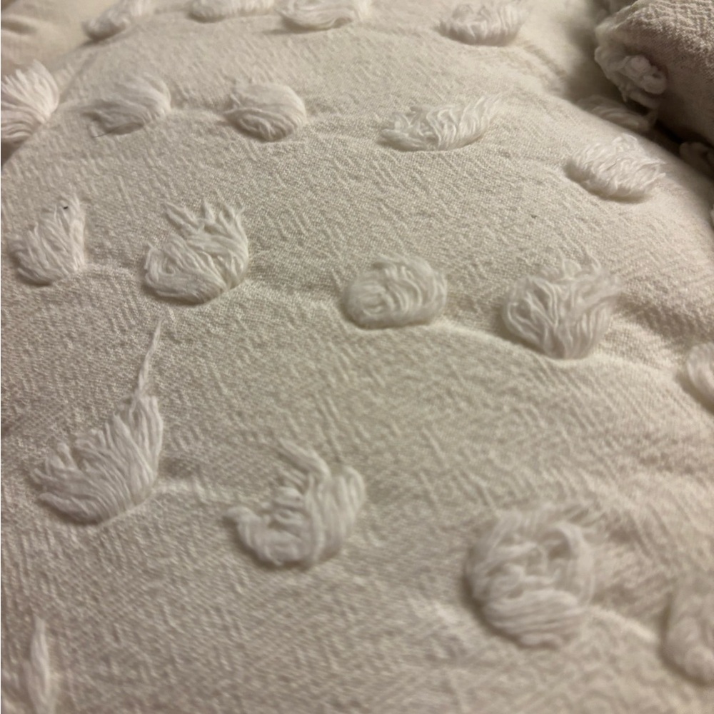 Elegant Cream Textured Bedding